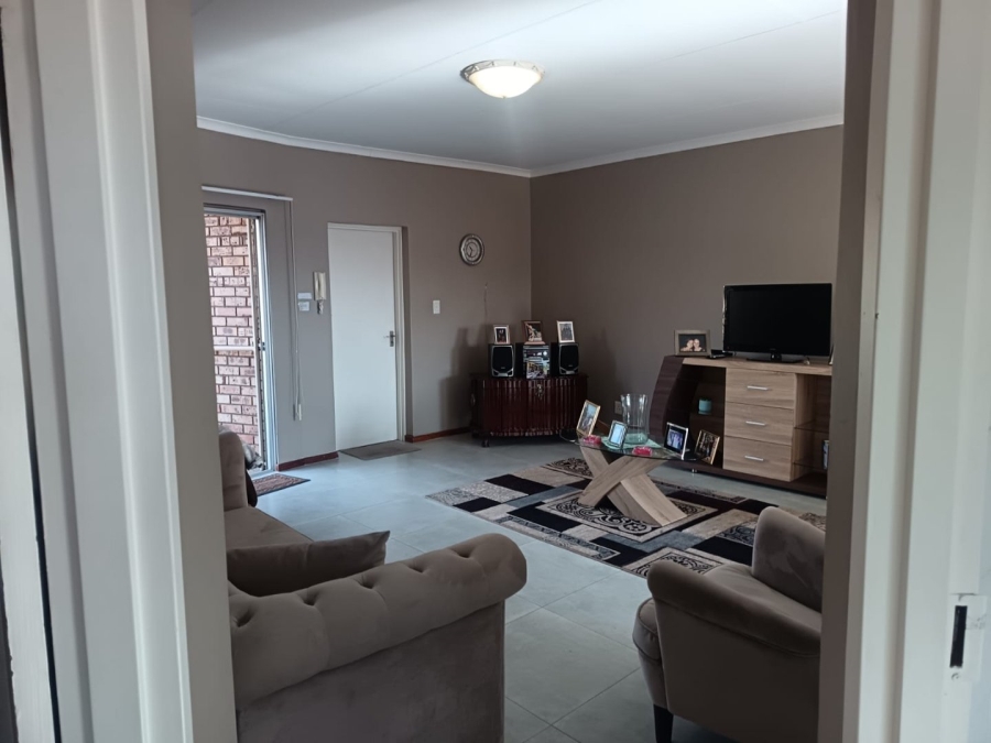2 Bedroom Property for Sale in Minerva Gardens Northern Cape